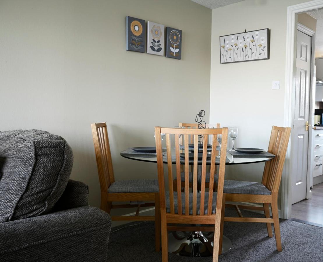 Sec/ Hydro Two Bed Flat With Free Parking And Great View Leilighet Glasgow Eksteriør bilde