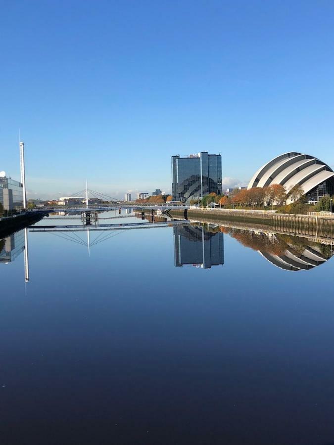 Sec/ Hydro Two Bed Flat With Free Parking And Great View Leilighet Glasgow Eksteriør bilde