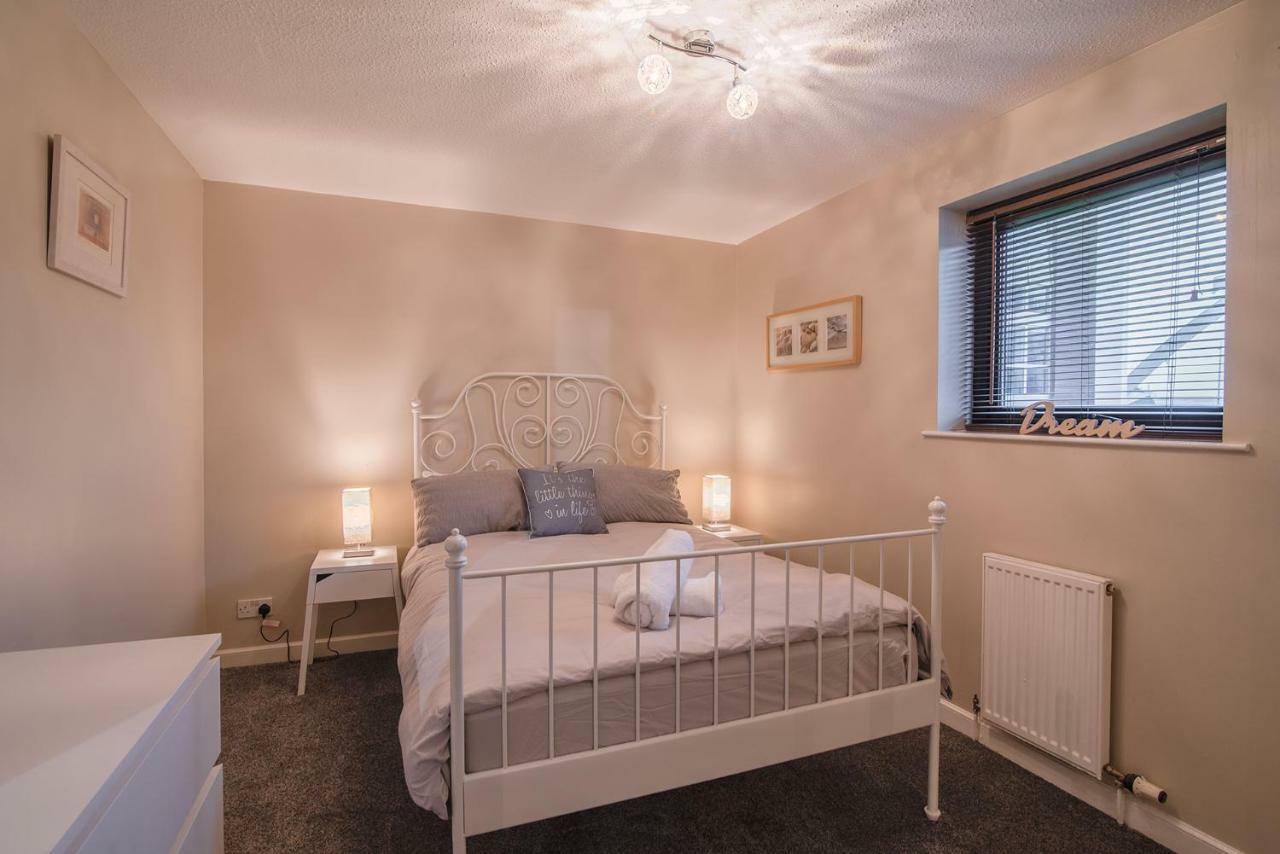 Sec/ Hydro Two Bed Flat With Free Parking And Great View Leilighet Glasgow Eksteriør bilde